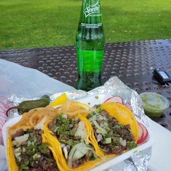 Taqueria Poncitlan #2 - Tacos de cabeza - Tacos Near Me - San Dimas, California Taqueria Poncitlan #2 - Tacos de cabeza - Tacos Near Me - San Dimas, California