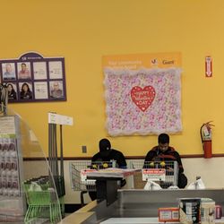 Giant Food - Guess who's not employee of the month... These two.