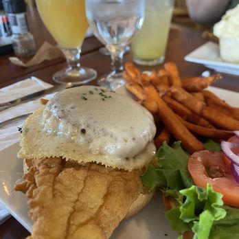Archer's on the Pier - Seafood Near Me - Rockland, Maine