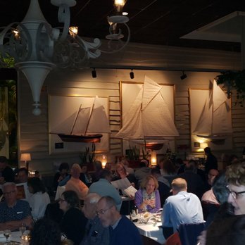 Bob Heilman's Beachcomber - Seafood Near Me - Clearwater Beach, Florida