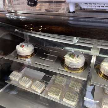 Sumi's Cakery - Bakeries Near Me - Pittsburgh, Pennsylvania