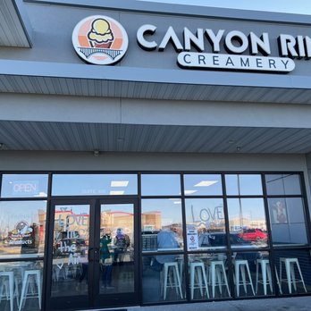 Reed’s Dairy - Outside of ice cream shop - Ice Cream & Frozen Yogurt Near Me - Twin Falls, Idaho Reed’s Dairy - Outside of ice cream shop - Ice Cream & Frozen Yogurt Near Me - Twin Falls, Idaho
