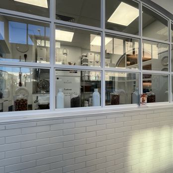 Bacio di Latte - Inside decors - Gelato Near Me - Pasadena, California