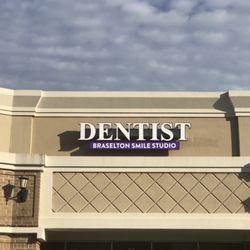 Braselton Smile Studio: Oluyemi Workman, DDS - Our sign is up!