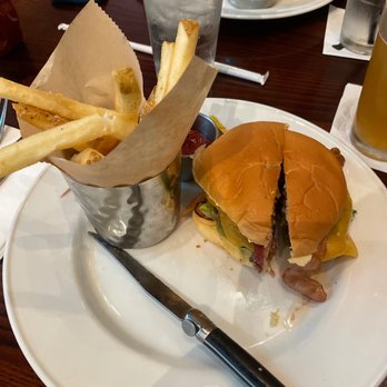 Hard Rock Cafe - Legendary Burger - American Near Me - Ledyard, Connecticut Hard Rock Cafe - Legendary Burger - American Near Me - Ledyard, Connecticut