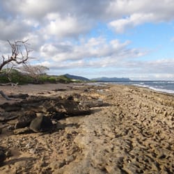 Nukoli'i Beach - Looking north