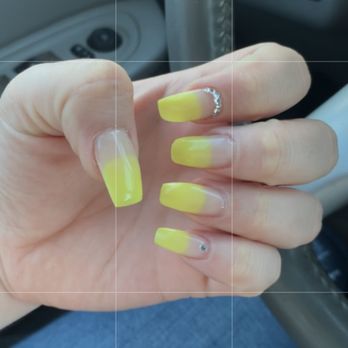 Nail Tech - Nail Salons Near Me - Yuba City, California