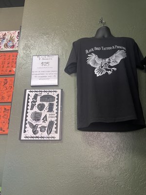 Black Bird Tattoo & Piercing by null