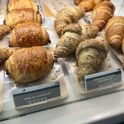 Faborit - Croissants (your pronunciation improves after returning from Europe)