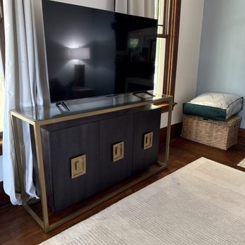 Tornado Movers - They put all my furniture up neatly and took care of fragile items. - Movers Near Me - Charlotte, North Carolina