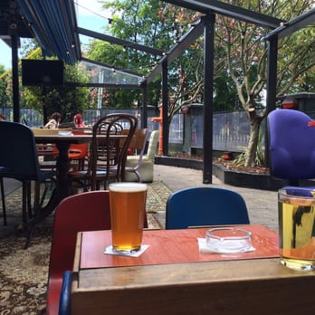 Blackbird - Beer garden / smiling area - Pubs Near Me - Rathmines, D