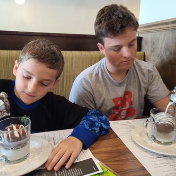 Brunch Cafe-Niles - Chocolate marshmallow bombs - Breakfast & Brunch Near Me - Niles, Illinois