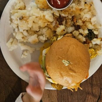 Nook - Pablano sausage breakfast sandwich with smashed hash - New American Near Me - Tucson, Arizona Nook - Pablano sausage breakfast sandwich with smashed hash - New American Near Me - Tucson, Arizona