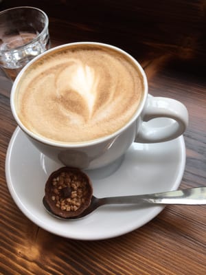 Lulus Coffee & Co by null