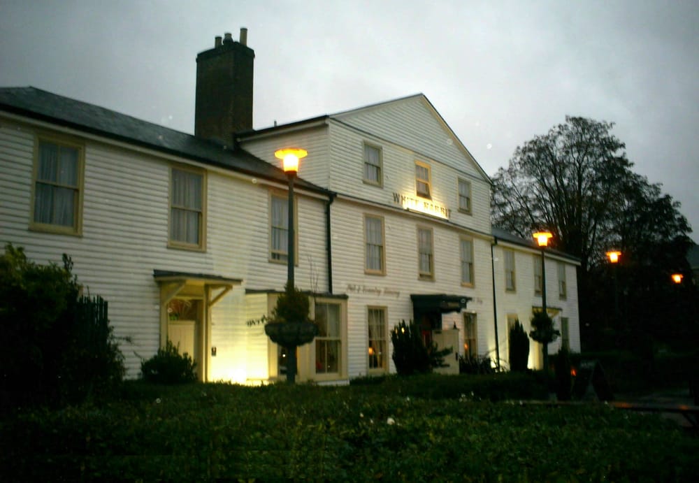 WHITE RABBIT Updated September 2024 17 Photos Sandling Road