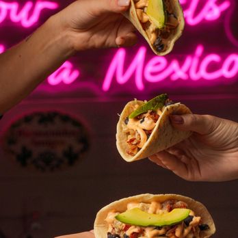 Esquina Mexicana - Chicken Tacos a la Mexicana - Mexican Near Me - Miami Beach, Florida Esquina Mexicana - Chicken Tacos a la Mexicana - Mexican Near Me - Miami Beach, Florida