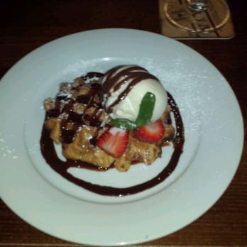 Lowlander - A waffle chez Lowlander - Pubs Near Me - London, XGL