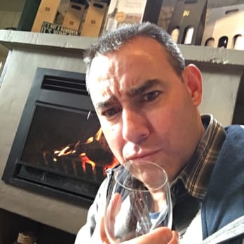 Angullong Cellar Door And Wine Tasting - Happy Days peeps !! - Wine Tasting Room Near Me - Millthorpe, NSW