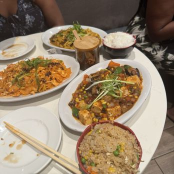 Flock to the Wok - Chicken w/ Eggplant & Garlic, fried rice, Drunken Noodles, and Braised Spicy Tofu. - Chinese Near Me - Savannah, Georgia
