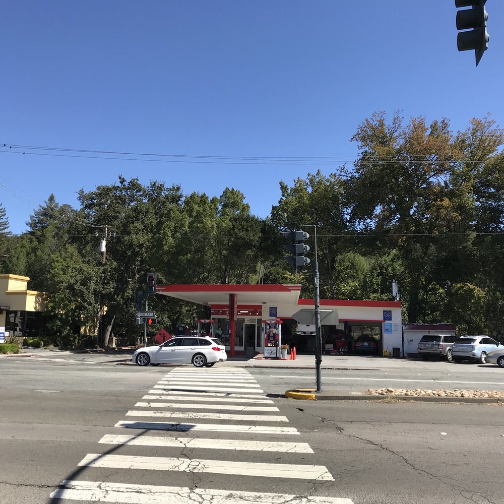 Fara's Auto - Full shot of the shop. Smog and repairs on right, office and gas on left - Auto Repair Near Me - San Anselmo, California