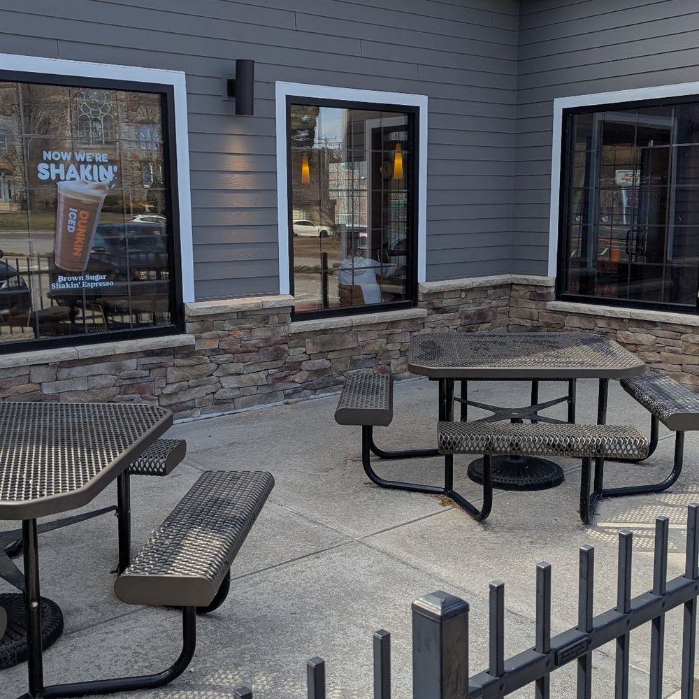 Dunkin' - Coffee & Tea Near Me - Winsted, Connecticut
