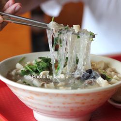 C-U LaLa Noodle - 601. Flat Bread with Lamb Soup 羊肉泡馍 (Large) ($14.99)