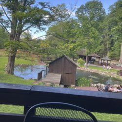 Mamma Lucia's Pizzeria at Sorrenti Family Estate - The pond out back.