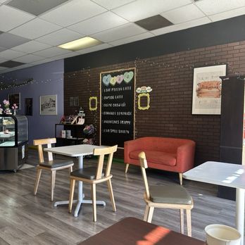 Cake And Coffee House - Eating/waiting area - Desserts Near Me - South Gate, California