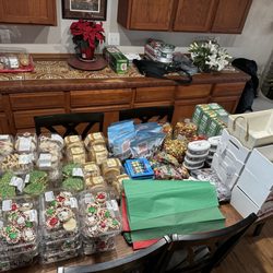 Giant Eagle Market District - All the cookies for the baskets.