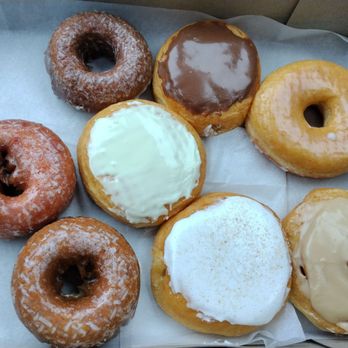 Marge's Donut Den - Bakeries Near Me - Wyoming, Michigan