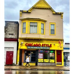 Chicago Style @ 2221 W National Ave, Milwaukee, WI Gyros Wings Italian Beef Chicken Polish Sausage Jim Shoe Sandwich etc. Cool !