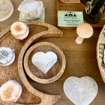 Cabin Creek Crystals - Venice Beach - April 14, 2026 | Tuesday | Inside! | Crystals | - Jewelry Near Me - Venice Beach, California Cabin Creek Crystals - Venice Beach - April 14, 2026 | Tuesday | Inside! | Crystals | - Jewelry Near Me - Venice Beach, California