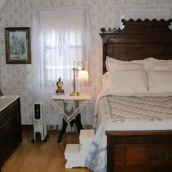 The Garden Cottage Bed and Breakfast - Forget-me-not Room