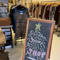 Dakotas Boutique - Cutest welcome sign