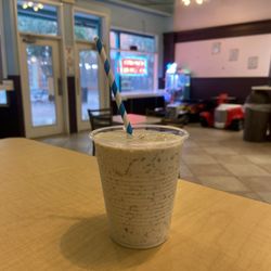 Sweet Dreams Ice Cream Cafe - Caramel craze milkshake