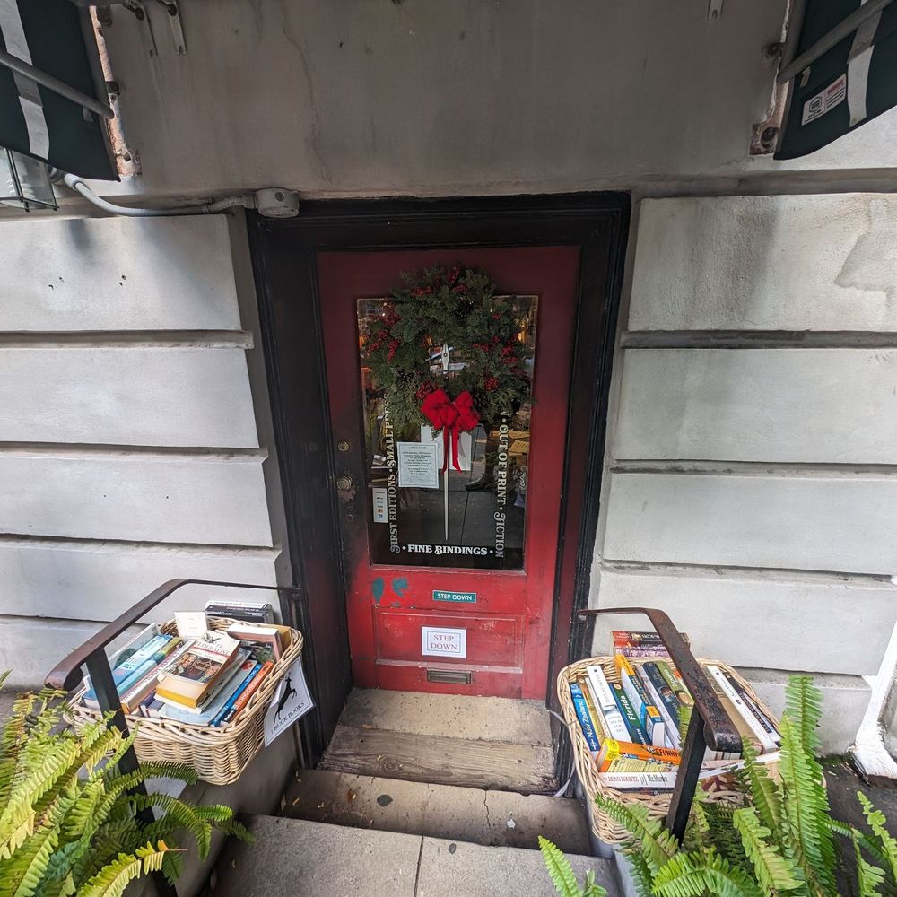 The Book Lady Bookstore - Bookstores Near Me - Savannah, Georgia