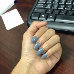 so happy with my manicure! (if you're thinking there's too much white space... this is now three days old and my nails grow fast haha)