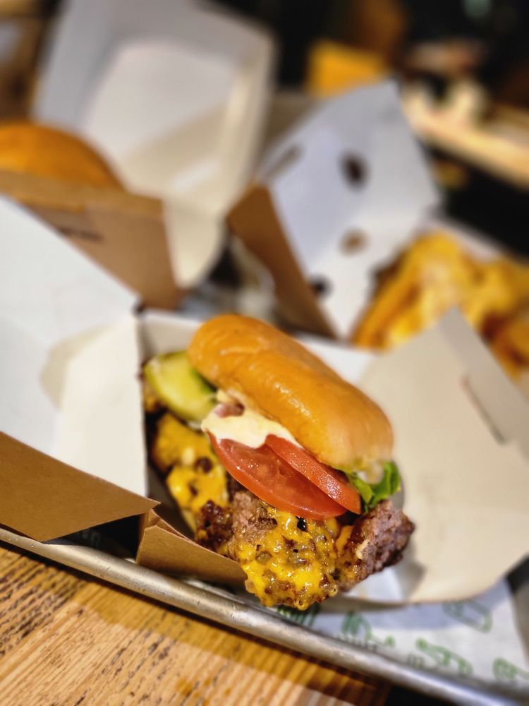 Shake Shack Westbury