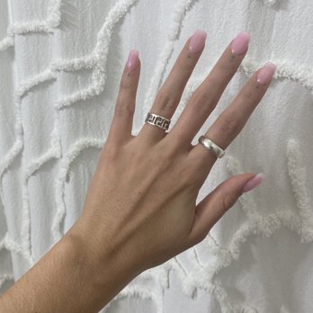 Vip Nail Spa - Full set acrylics - Nail Salons Near Me - Chicago, Illinois