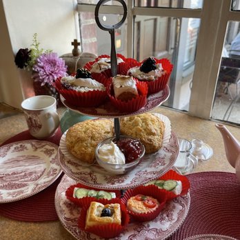 Cambridge Tea House - Breakfast & Brunch Near Me - Marble Cliff, Ohio