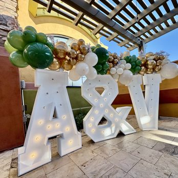 Roxstar Arrangements - Balloon Services Near Me