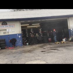 Guerrero Tire Shop - Phots of the guy flicking me off and telling me to go .