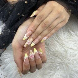 Galaxy nails & spa lounge - Nails