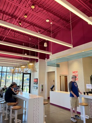 Pretty Bird Hot Chicken, Midvale by null