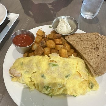 Harper's - Crab omelete - Breakfast & Brunch Near Me - Atlantic City, New Jersey