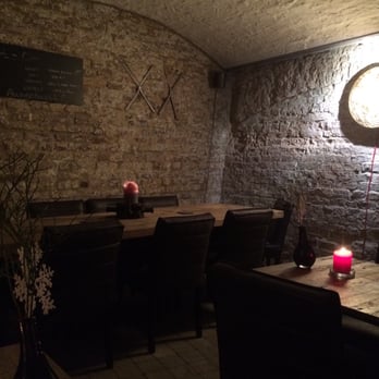 Eiskeller - Gemütliches Ambiente - Wine Bars Near Me - Dusseldorf, NW Eiskeller - Gemütliches Ambiente - Wine Bars Near Me - Dusseldorf, NW