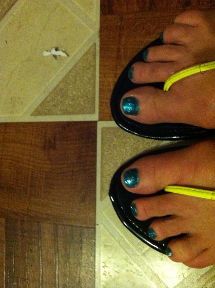 Perfect Nails Logo