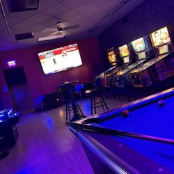 Deja Vu - Game room