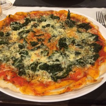 Mikes Restaurant - Pizza Spinaci aus dem Steinofen - Tapas Bars Near Me - Cologne, NW Mikes Restaurant - Pizza Spinaci aus dem Steinofen - Tapas Bars Near Me - Cologne, NW