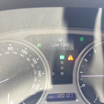 Valvoline Instant Oil Change - Low tire light still on - Oil Change Stations Near Me - Everett, Massachusetts